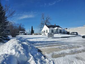 4901 S 27th in Greenfield wi. List Price: $375,000