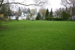 Lt1  Colonial in Horicon wi. List Price: $49,900