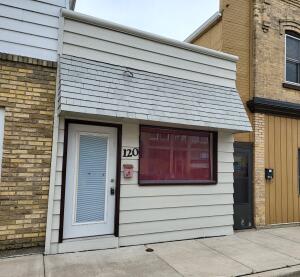 120 W Madison in Waterloo wi. List Price: $69,900