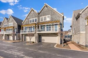 Harbor Square Townhomes 126 S Wisconsin  in Port Washington wi. List Price: $639,000