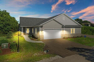 Eagle Creek 485  Tindalls Nest  in Twin Lakes wi. List Price: $434,900