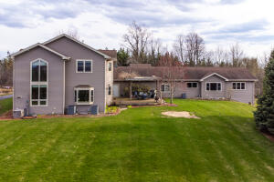 W2483  Bakertown in Concord wi. List Price: $965,000