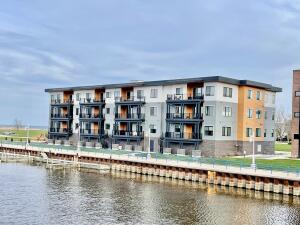 SP-Riverfront Condominum 750 S Pier 8 in Sheboygan wi. List Price: $455,000