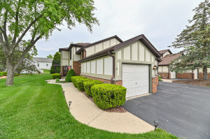 Forest Hill Village 8100 S Forest Hills  in Franklin wi. List Price: $249,900