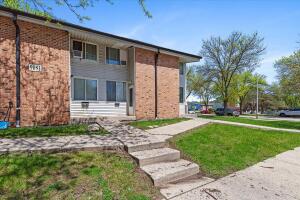 The Woodlands 9051 N 95th B in Milwaukee wi. List Price: $80,000