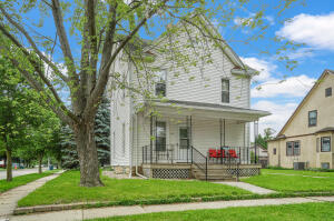 421  Amory St in Fond Du Lac wi. List Price: $220,000
