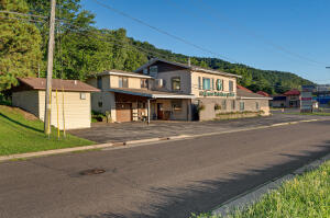 2128-2130  State Road 16 - in La Crosse wi. List Price: $689,000