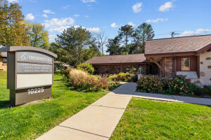 10225 W Capitol Dr in Wauwatosa wi. List Price: $1,942