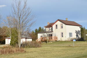 W2534  DeMaster Rd in Holland wi. List Price: $199,900