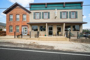 W4254  County Road K - in Holland wi. List Price: $399,900