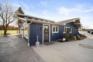 N2019 N River Rd in Auburn wi. List Price: $355,000
