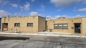 5408 W Electric Ave in West Allis wi. List Price: $3,500