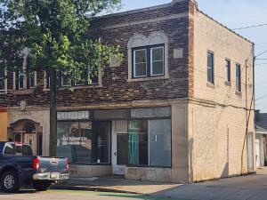 5915 W Burnham St in West Allis wi. List Price: $1,200