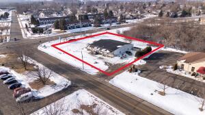400 W Dekora St in Saukville wi. List Price: $499,000