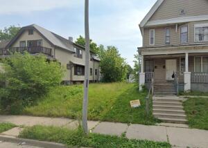 2540 N 34th  St in Milwaukee wi. List Price: $15,000