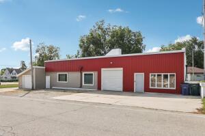 9205 S Chicago Rd in Oak Creek wi. List Price: $699,900