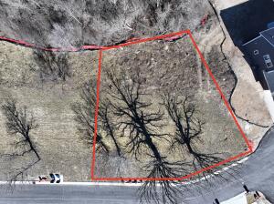 11396 W Tess Creek  St in Franklin wi. List Price: $169,000