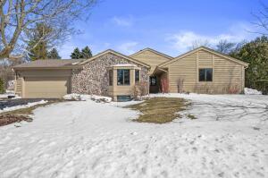 Danell Heights N80W13596  River Park Dr 16/3/E in Menomonee Falls wi. List Price: $460,000