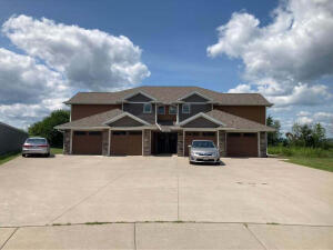 Great River Condominium Association 3808  Sunnyside Dr  in La Crosse wi. List Price: $255,900