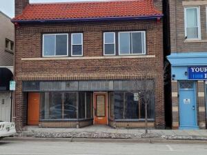 4726 S Packard Ave in Cudahy wi. List Price: $1,500