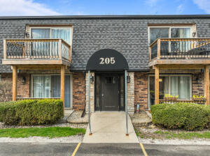 Brookside Condominium Association 205  Williams St 7 in Williams Bay wi. List Price: $200,000