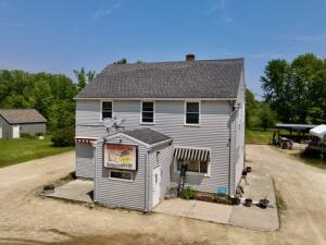 3172 N Riverside Dr in Saukville wi. List Price: $425,000