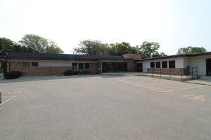 190  Gardner Ave in Burlington wi. List Price: $310,000