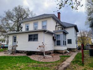104  11th St in La Crosse wi. List Price: $599,900