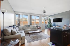 The Edge Condominum 1902 N Commerce St 504 in Milwaukee wi. List Price: $224,900