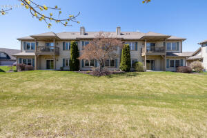 Creekwood Condominiums N55W17164  Ravenwood Dr  in Menomonee Falls wi. List Price: $304,900