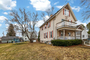 1326  Midland Ave in Kewaskum wi. List Price: $249,800