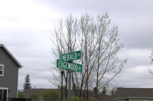 Woodland Creek 509  Emerald Pt 16 in Kewaskum wi. List Price: $379,900