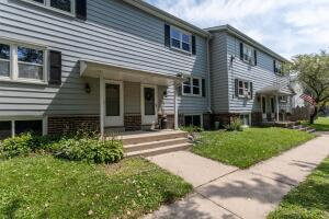 Village Green 228  Wolf Dr 3 in Dousman wi. List Price: $214,900
