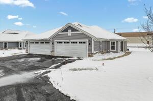 Hunter Oaks Villas 508  Hunter Oaks Blvd 902 in Watertown wi. List Price: $384,900