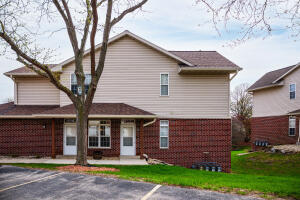 MacKenzie Square Condominiums 7883 S Scepter Dr 8 in Franklin wi. List Price: $330,000