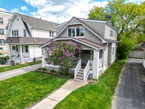 1705 E Newton Ave in Shorewood wi. List Price: $459,500