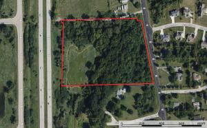 Pcl0  Bluemound  Rd in Pewaukee wi. List Price: $499,900