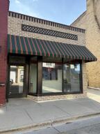30 S Wisconsin St in Elkhorn wi. List Price: $130,000