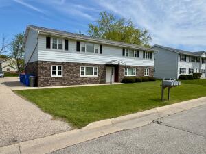 1012  Meadow St in Watertown wi. List Price: $624,500