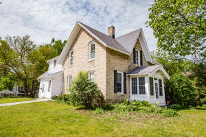 8513 W North Ave in Wauwatosa wi. List Price: $489,900