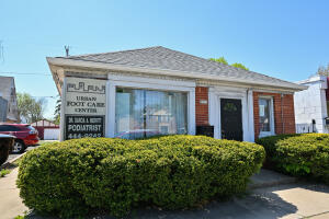 3915 W Capitol Dr in Milwaukee wi. List Price: $250,900