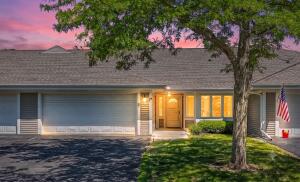 Mequon Square 11014  Mequon Square Dr  in Mequon wi. List Price: $409,900
