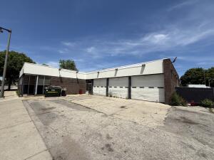 2330 W Fond Du Lac Ave in Milwaukee wi. List Price: $4,000