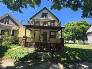 2945 N 23rd St in Milwaukee wi. List Price: $159,900