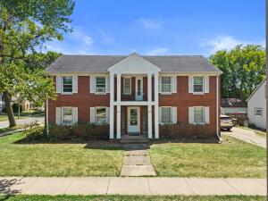 6405 W Clarke St in Wauwatosa wi. List Price: $409,000