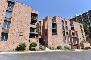 Eastwood 1906 E Shorewood Blvd 265 in Shorewood wi. List Price: $225,000
