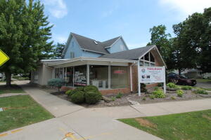 201 S Pine St in Burlington wi. List Price: $499,900
