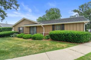 Woodbridge Village 5228  Woodbridge Ln 5228 in Greenfield wi. List Price: $259,900