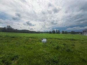 W2371  Gabriel  Ct in Ashippun wi. List Price: $130,999
