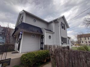 2340 S Kinnickinnic Ave in Milwaukee wi. List Price: $2,200